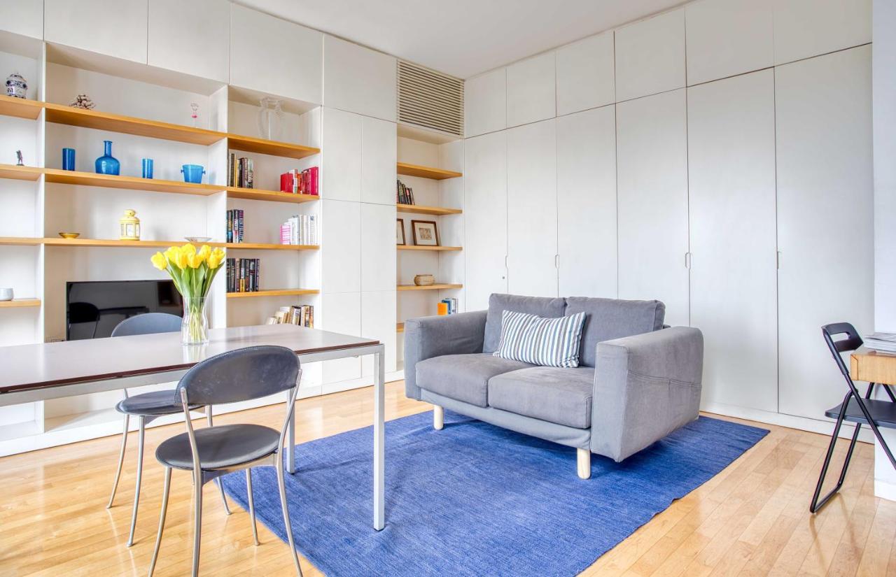 Joivy Vibrant Studio With Balcony มิลาน ภายนอก รูปภาพ