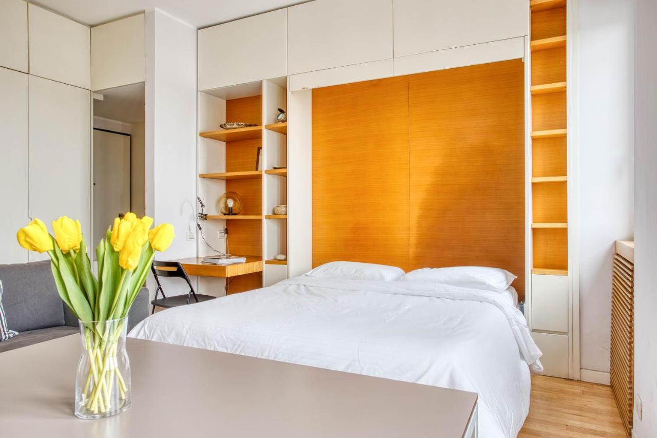 Joivy Vibrant Studio With Balcony มิลาน ภายนอก รูปภาพ